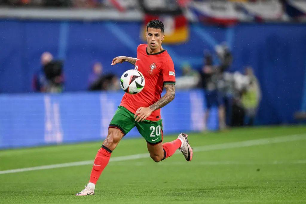 在休赛期完 在休赛期完