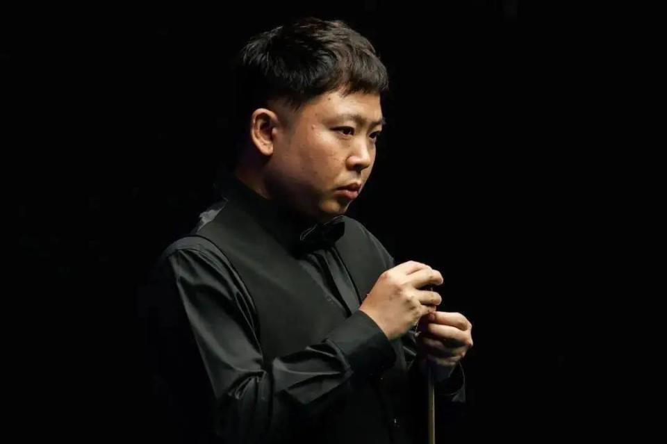 际舞台发光 际舞台发光